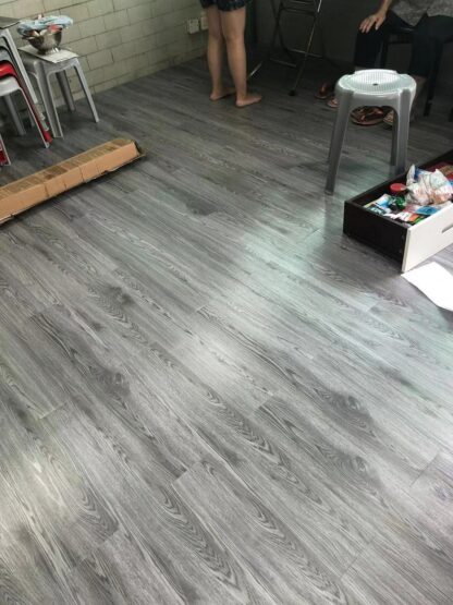 5m Floor Planks Tiles Self Adhesive Wood Effect Vinyl Flooring Kitchen Bathroom - Image 6