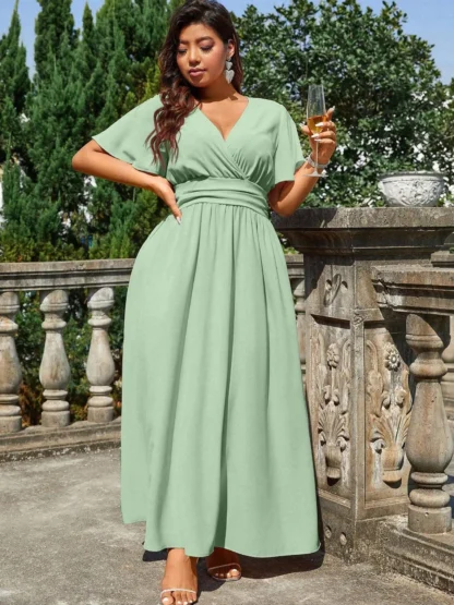 Plus Size Dress for All Seasons, Casual Woven Fashion Dress with Fitted Style, Moderate Thickness and Fabric - Image 3