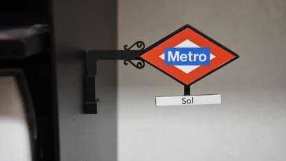 Uk London Underground Creative Light-Up Fridge Magnet Oyster Card Spain Madrid Milan Metro Light Box Tourist Souvenir - Image 12