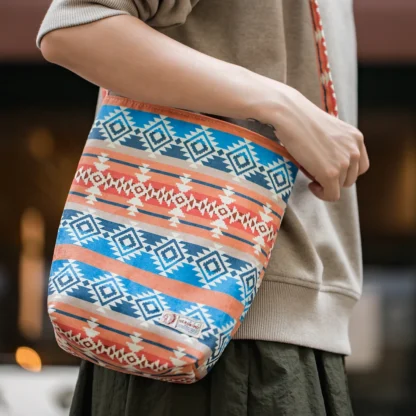 Maden Vintage Ethnic Elements Canvas Bucket Bag Niche Reversible One-Shoulder Crossbody Cotton Commuting Bag for Women - Image 3