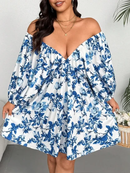 Plus Size V-Neck Romantic Floral Print Resort Dress with Small Flowers Elegant Suitable for Travel - Image 4