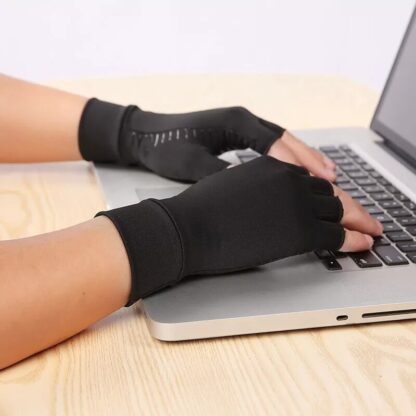 Anti Arthritis Fingerless Copper Compression Gloves Hand Support Pain Relief UK - Image 2