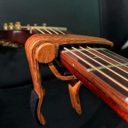 Capo Quick Change Guitar Capo  Wooden With 5 Guitar Picks - Image 3